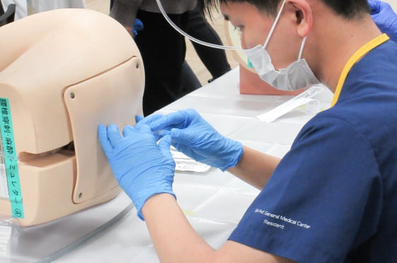 腰椎穿刺シミュレータ